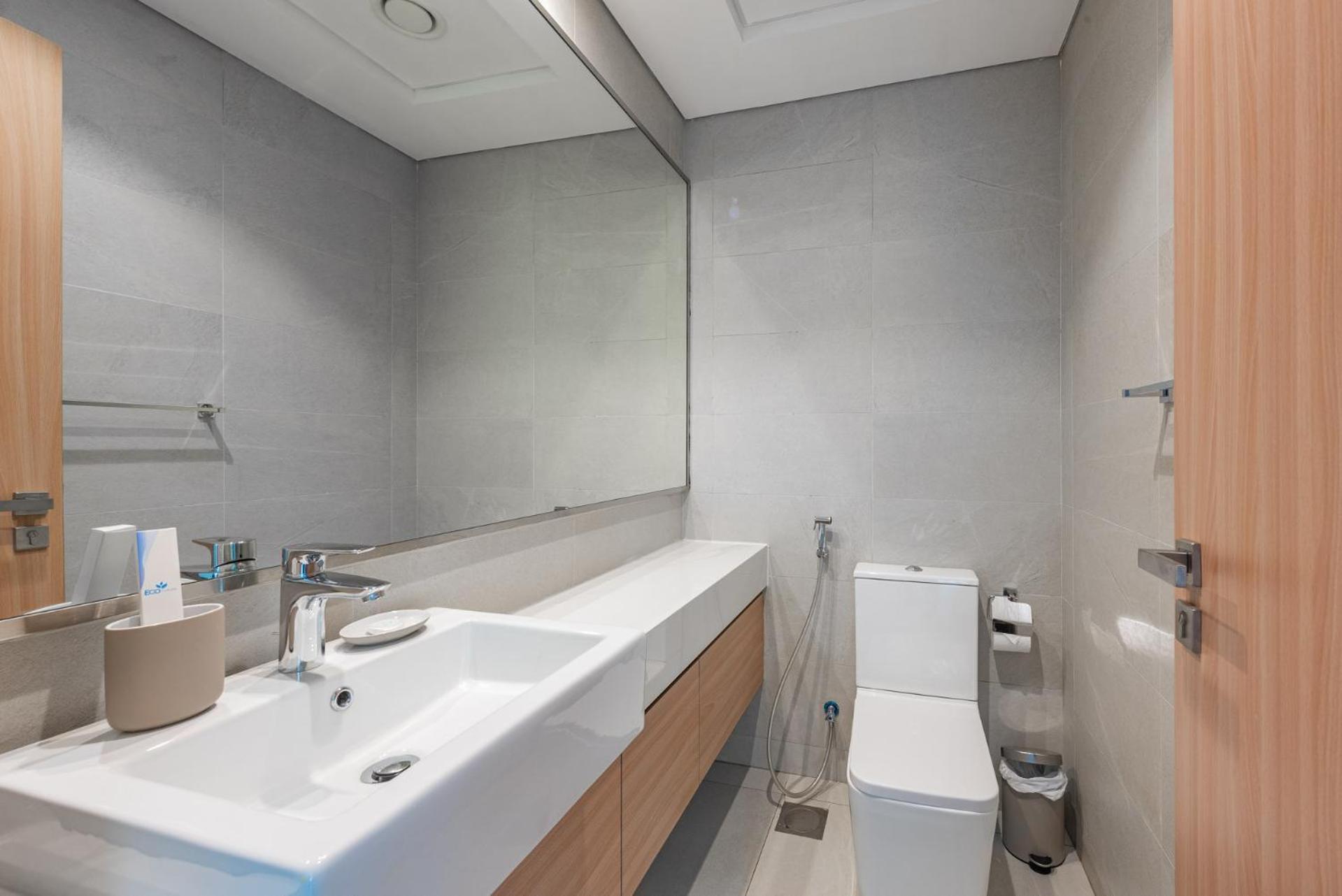 ドバイCozy & Convenient 1Br Haven In Al Jaddafアパートメント エクステリア 写真